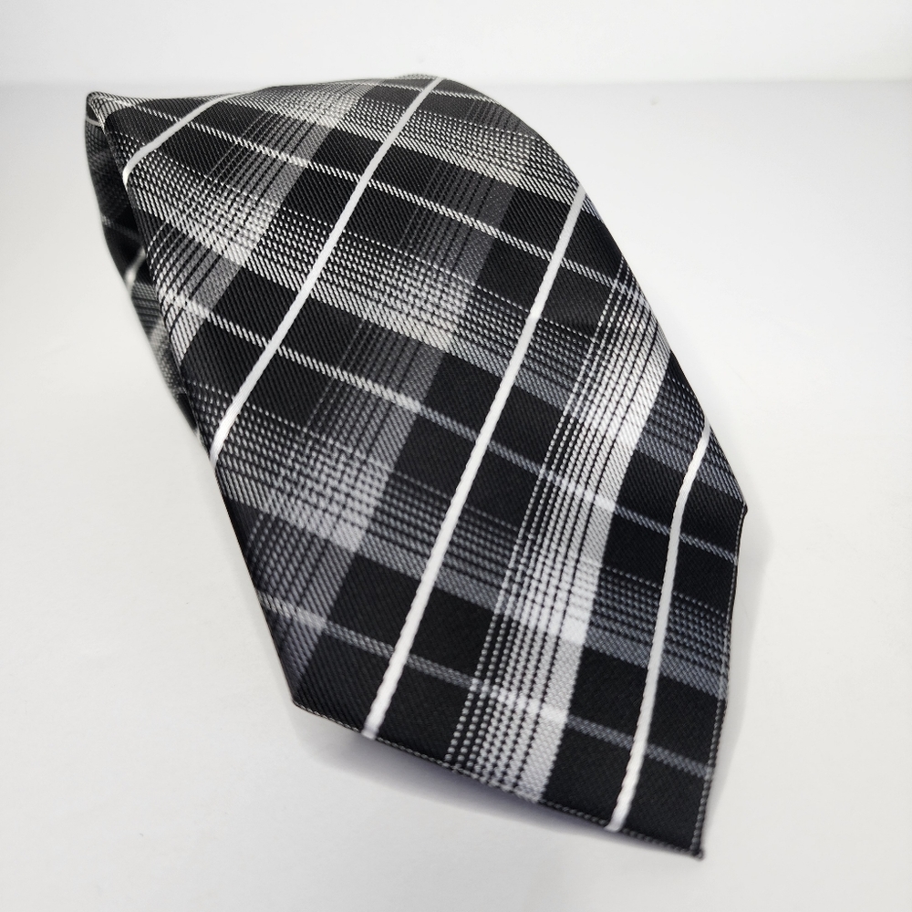 CROFT & BARROW Black Plaid Tie.